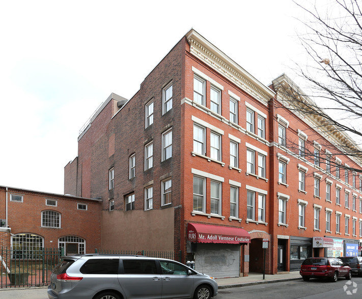 105 Court St, New Haven, CT à vendre - Photo principale - Image 1 de 1