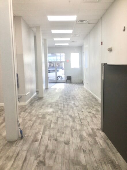 912 Bergenline Ave, Union City, NJ for lease - Interior Photo - Image 2 of 14