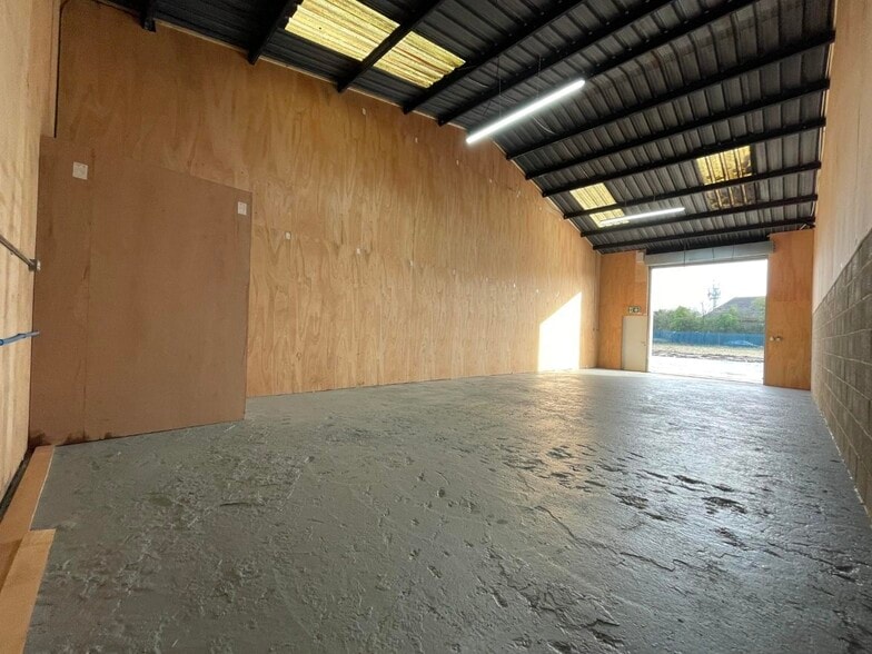 Chart Rd, Ashford à louer - Photo de construction - Image 3 de 6