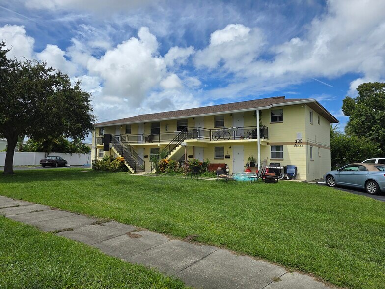330 Orange Blossom Dr, Daytona Beach, FL à vendre - Photo du bâtiment - Image 2 de 2