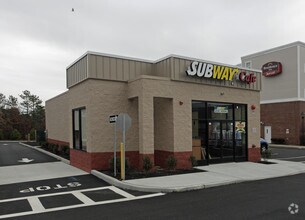 175-185 Morris Ave, Holtsville, NY for lease Building Photo- Image 1 of 2