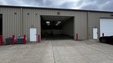 4777 Industry Dr, Fairfield, OH for lease Building Photo- Image 2 of 5