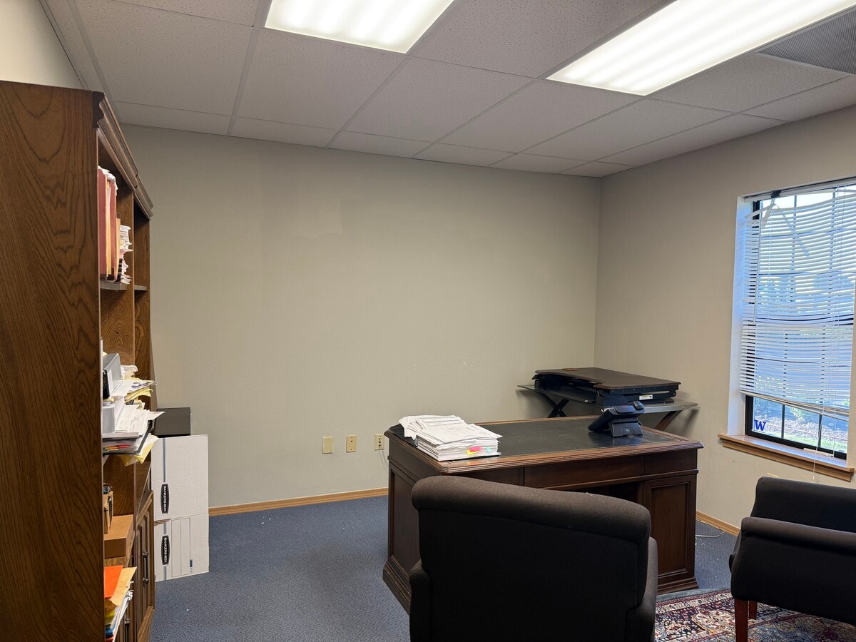 1919 N Pearl St, Tacoma, WA 98406 - Unit B-3 -  - Interior Photo - Image 2 of 19