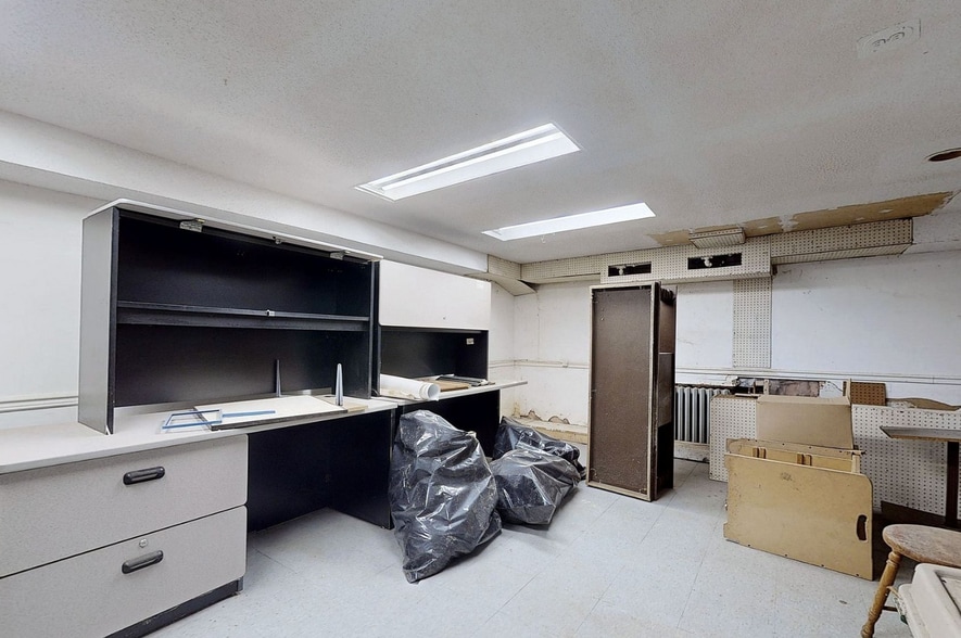 3075-3105 Kingston Rd, Toronto, ON for lease - Building Photo - Image 3 of 11