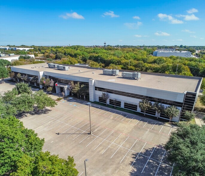 1025 S Central Expy, Allen, TX à vendre - Photo du bâtiment - Image 1 de 9
