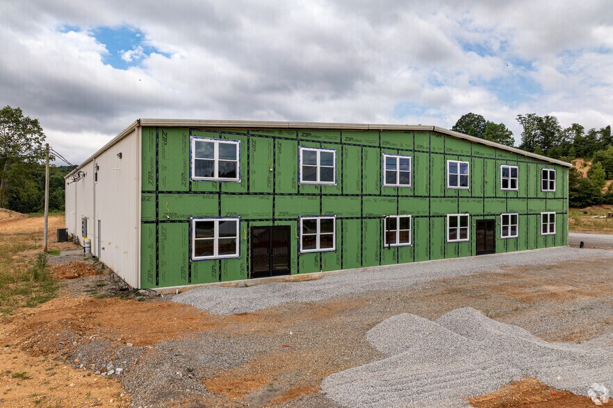 2687 Hwy 25 E, Tazewell, TN à louer - Photo du bâtiment - Image 2 de 4