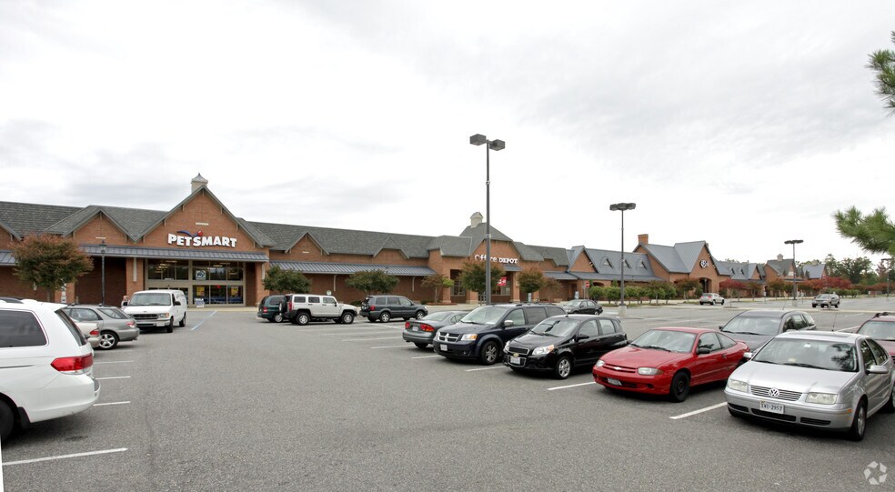 4900-4970 Monticello Ave, Williamsburg, VA à louer - Photo du bâtiment - Image 2 de 6