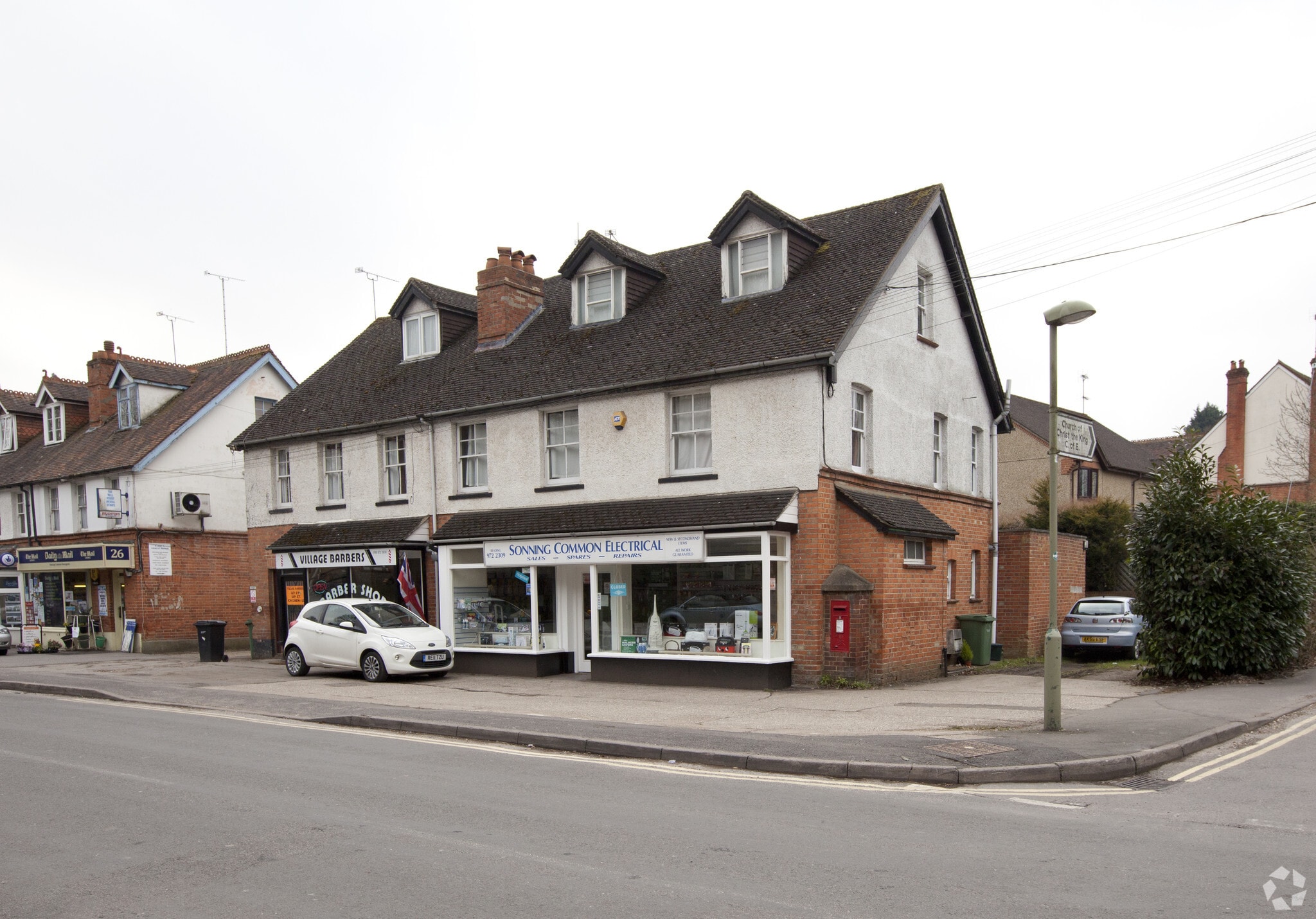 24 Peppard Rd, Sonning Common à vendre Photo principale- Image 1 de 3