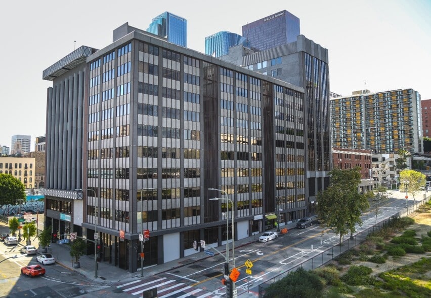 205 S Broadway, Los Angeles, CA for lease - Primary Photo - Image 1 of 13