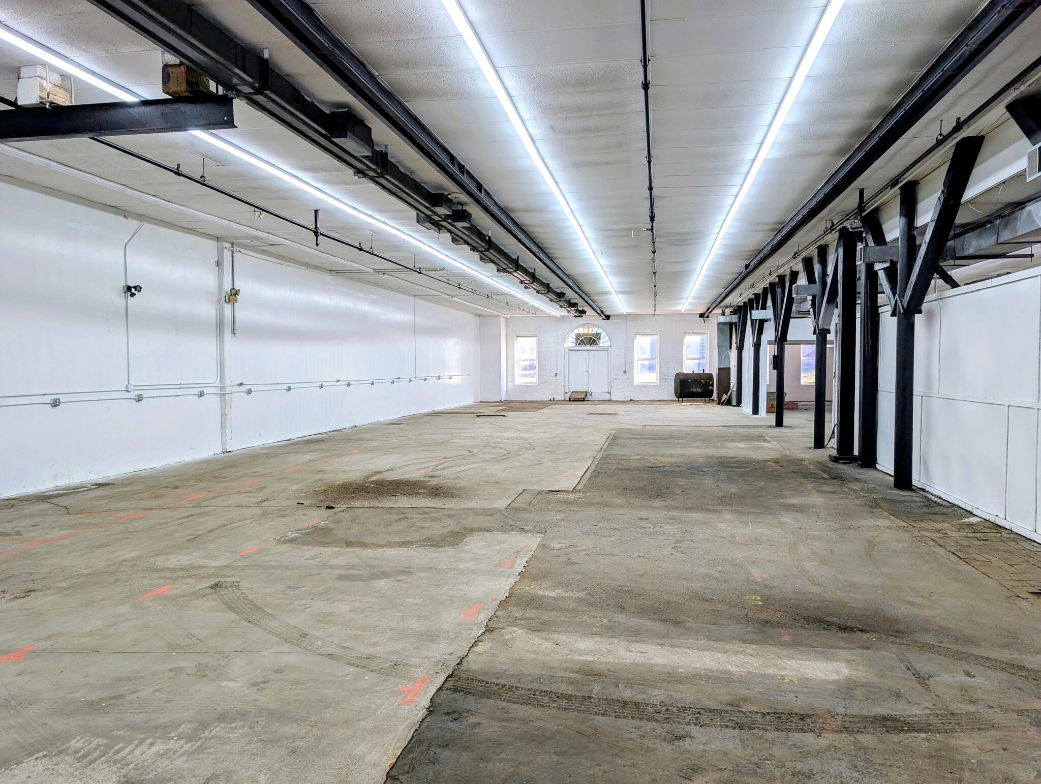 550 Broad St, Bristol, CT à louer Photo intérieure- Image 1 de 2