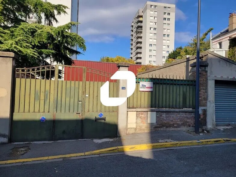 Flex in Les Lilas for lease - Building Photo - Image 1 of 7