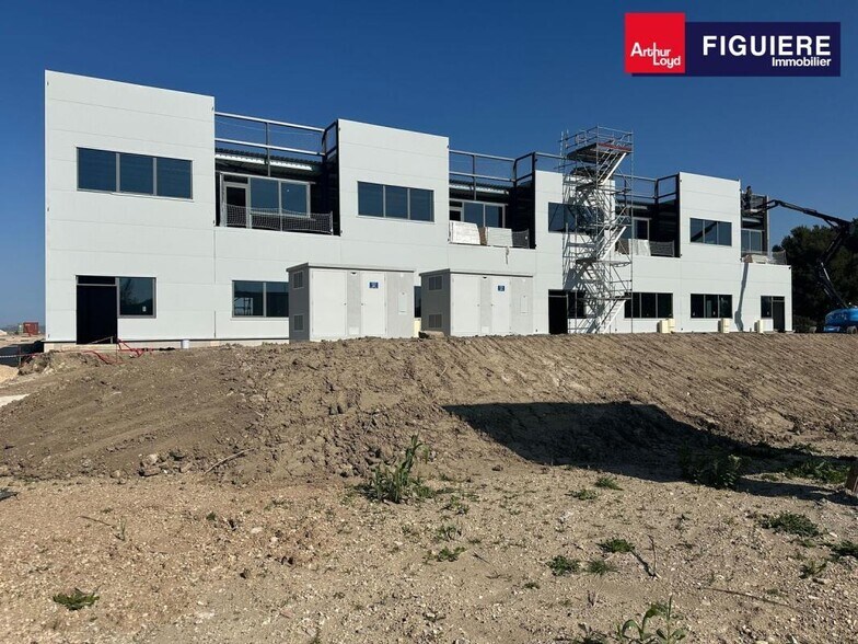 Flex in Marignane for sale - Building Photo - Image 3 of 18