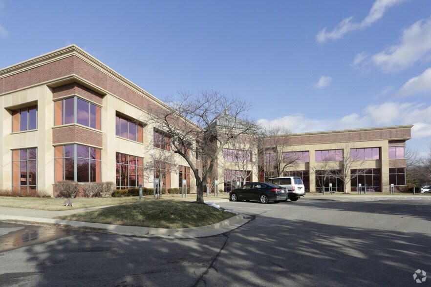 3401 College Blvd, Leawood, KS à louer - Photo du bâtiment - Image 2 de 14