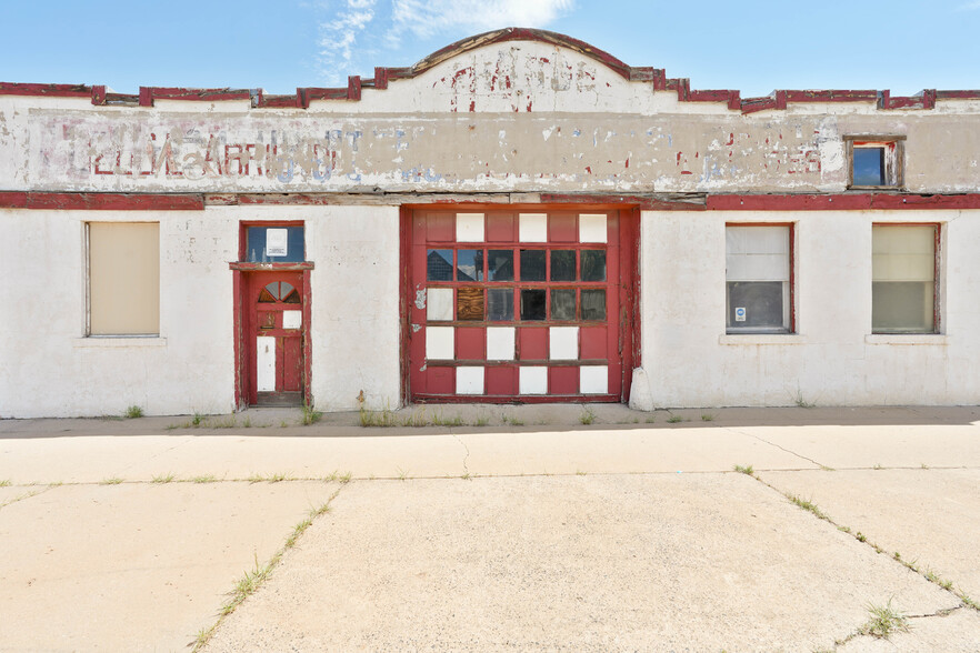 1206 E Abriendo Ave, Pueblo, CO à vendre - Photo du bâtiment - Image 2 de 9