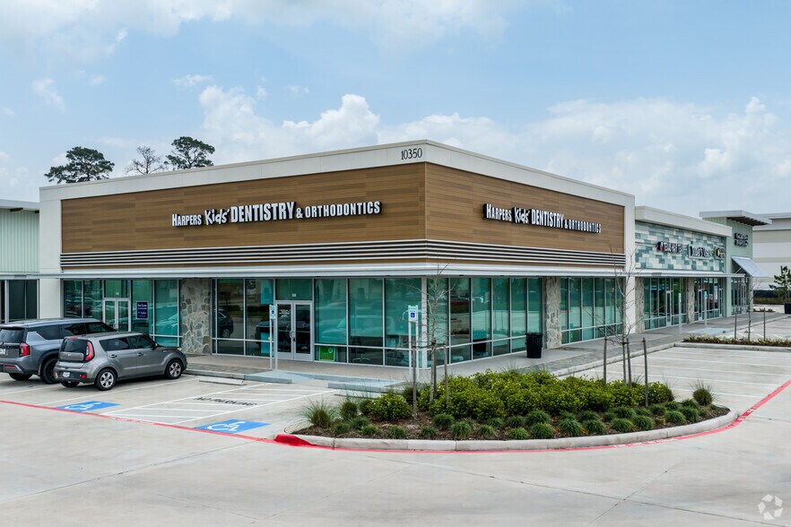 10464 Highway 242, Conroe, TX à louer - Photo du bâtiment - Image 2 de 5