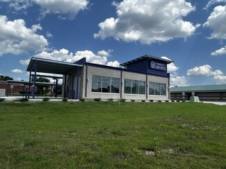 Plus de détails pour 1212 S Webb Rd, Wichita, KS - Spécialité à vendre