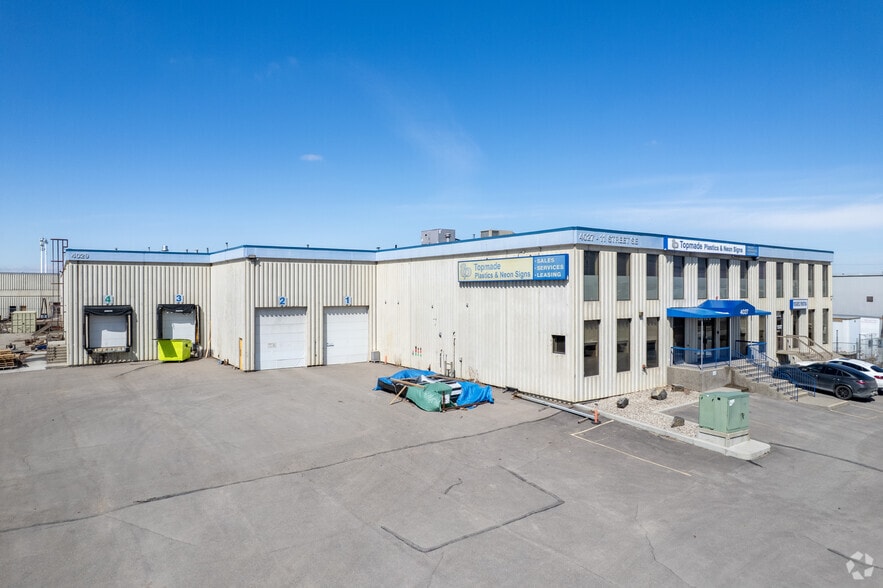 4029 SE 11 St, Calgary, AB for lease - Primary Photo - Image 1 of 2