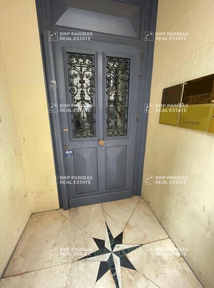 Office in Nantes for lease - Lobby - Image 1 of 28