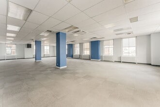 501-507 Pl d'Armes, Montréal, QC à louer Photo du bâtiment- Image 2 de 14