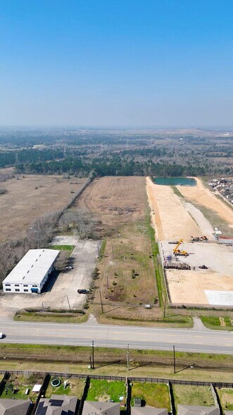 4820 FM 2004 Rd, Hitchcock, TX à vendre - Vidéo sur l’inscription commerciale - Image 2 de 18