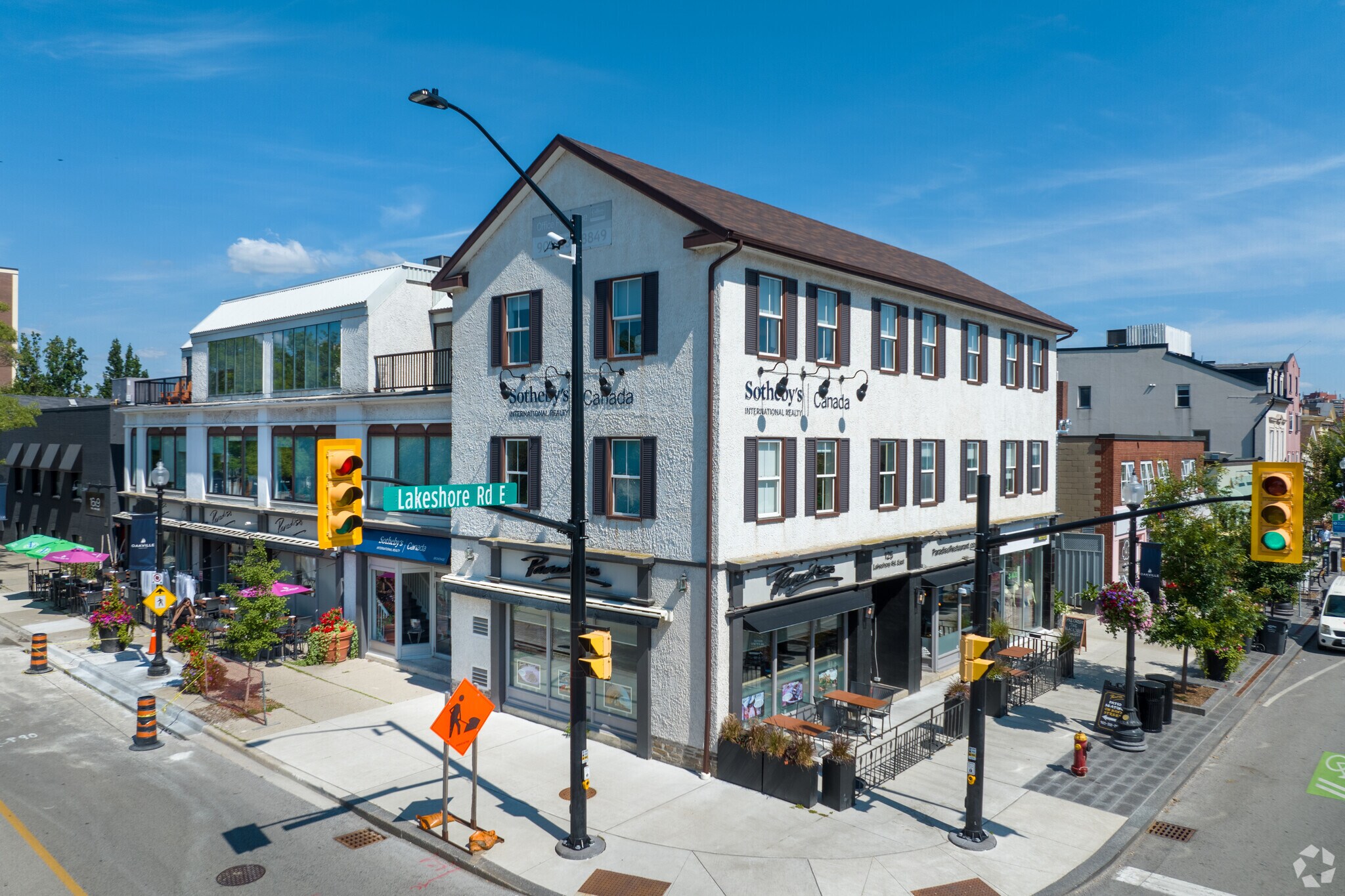 125 Lakeshore Rd E, Oakville, ON à louer Photo principale- Image 1 de 3