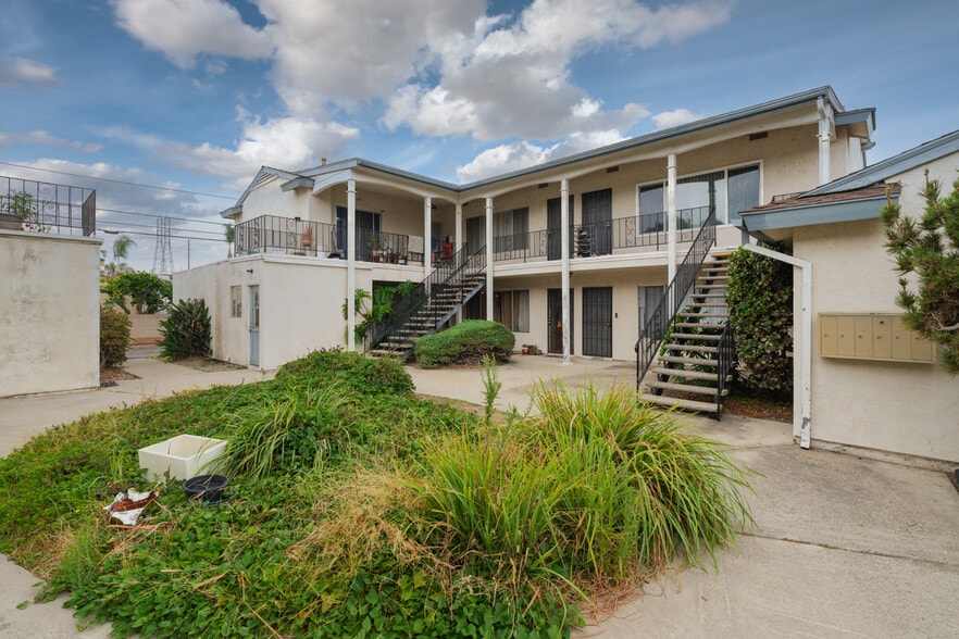 12561 Camus Ln, Garden Grove, CA for sale - Building Photo - Image 2 of 19