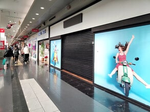 Commerce de détail dans Barberà del Vallès, Barcelona à louer Photo intérieure- Image 2 de 5