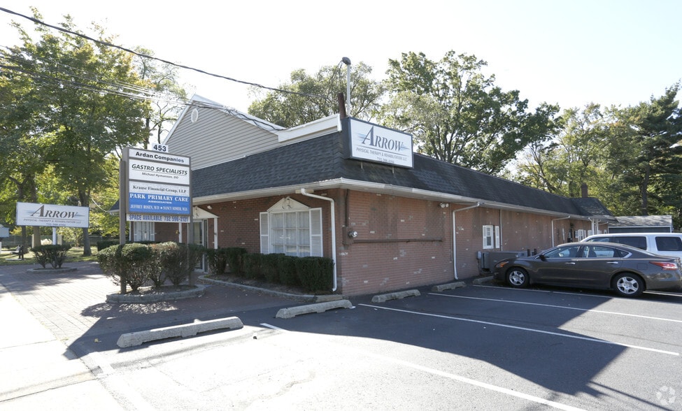 453 Amboy Ave, Woodbridge, NJ for lease - Building Photo - Image 2 of 9