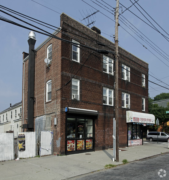 162-166 St Marys Ave Island, Staten Island, NY à vendre - Photo du bâtiment - Image 2 de 3