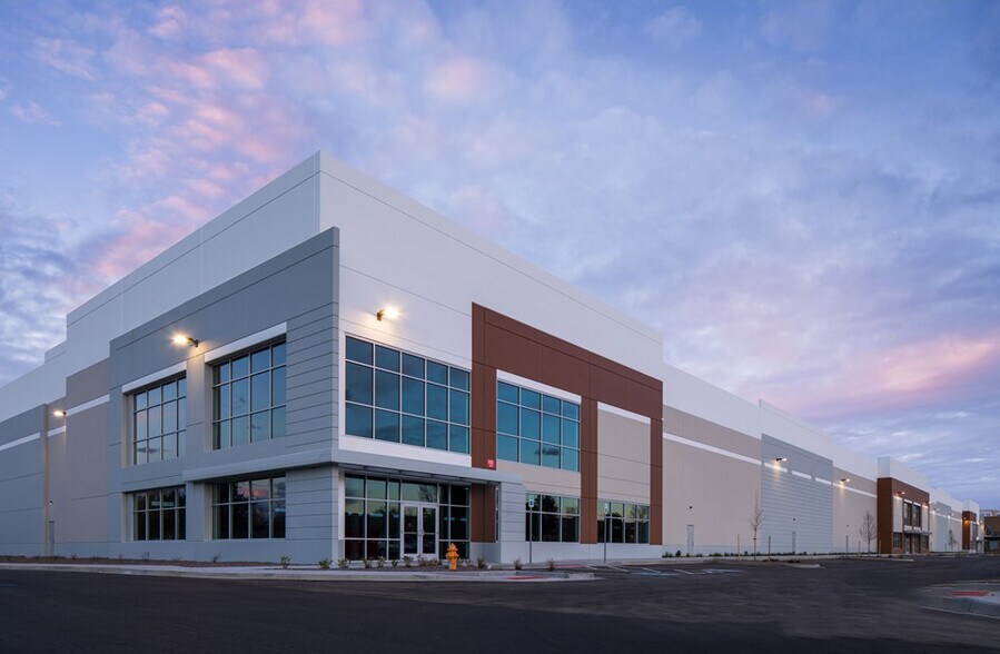 800 Hoyt St, Broomfield, CO à louer - Photo du bâtiment - Image 1 de 2