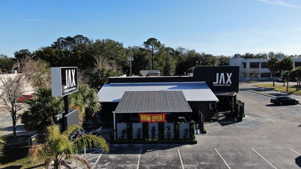8136 Atlantic Blvd, Jacksonville, FL à vendre - Photo du bâtiment - Image 2 de 8
