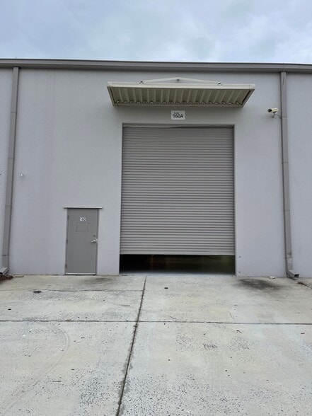 6457 Hazeltine National Dr, Orlando, FL for lease - Building Photo - Image 3 of 18