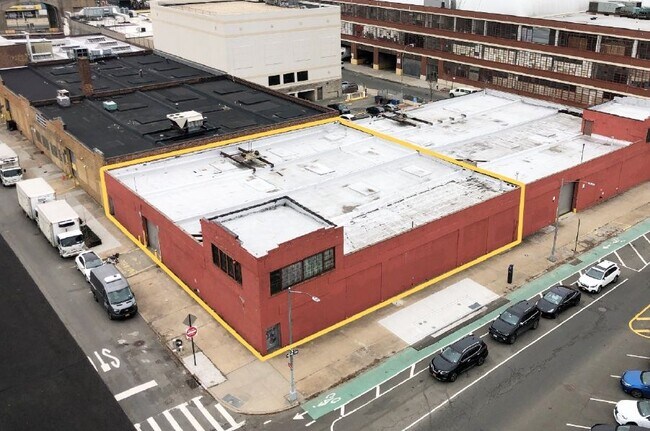 More details for 3240-40 43rd Ave, Long Island City, NY - Industrial for Lease