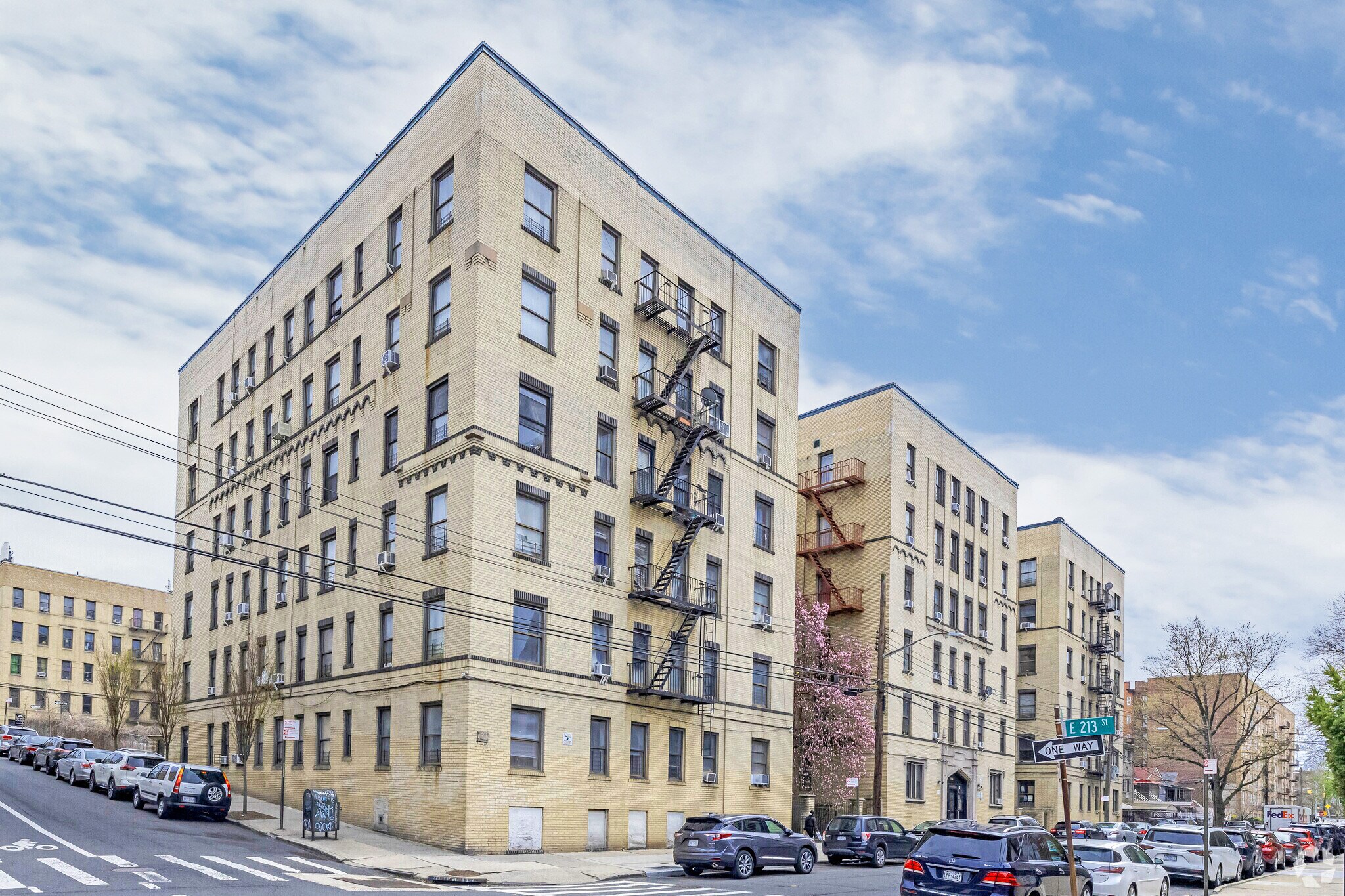 3560 Olinville Ave, Bronx, NY à vendre Photo du bâtiment- Image 1 de 14