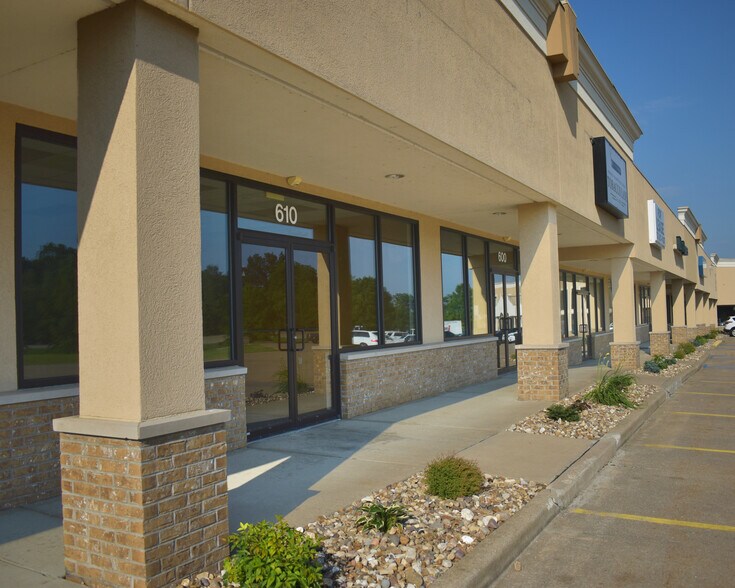 623 Silver Springs Rd, Cape Girardeau, MO à louer - Photo du bâtiment - Image 2 de 10