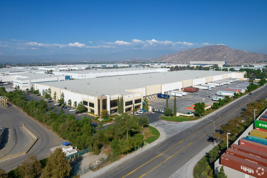 24950 Grove View Rd, Moreno Valley, CA for lease - Aerial - Image 3 of 8