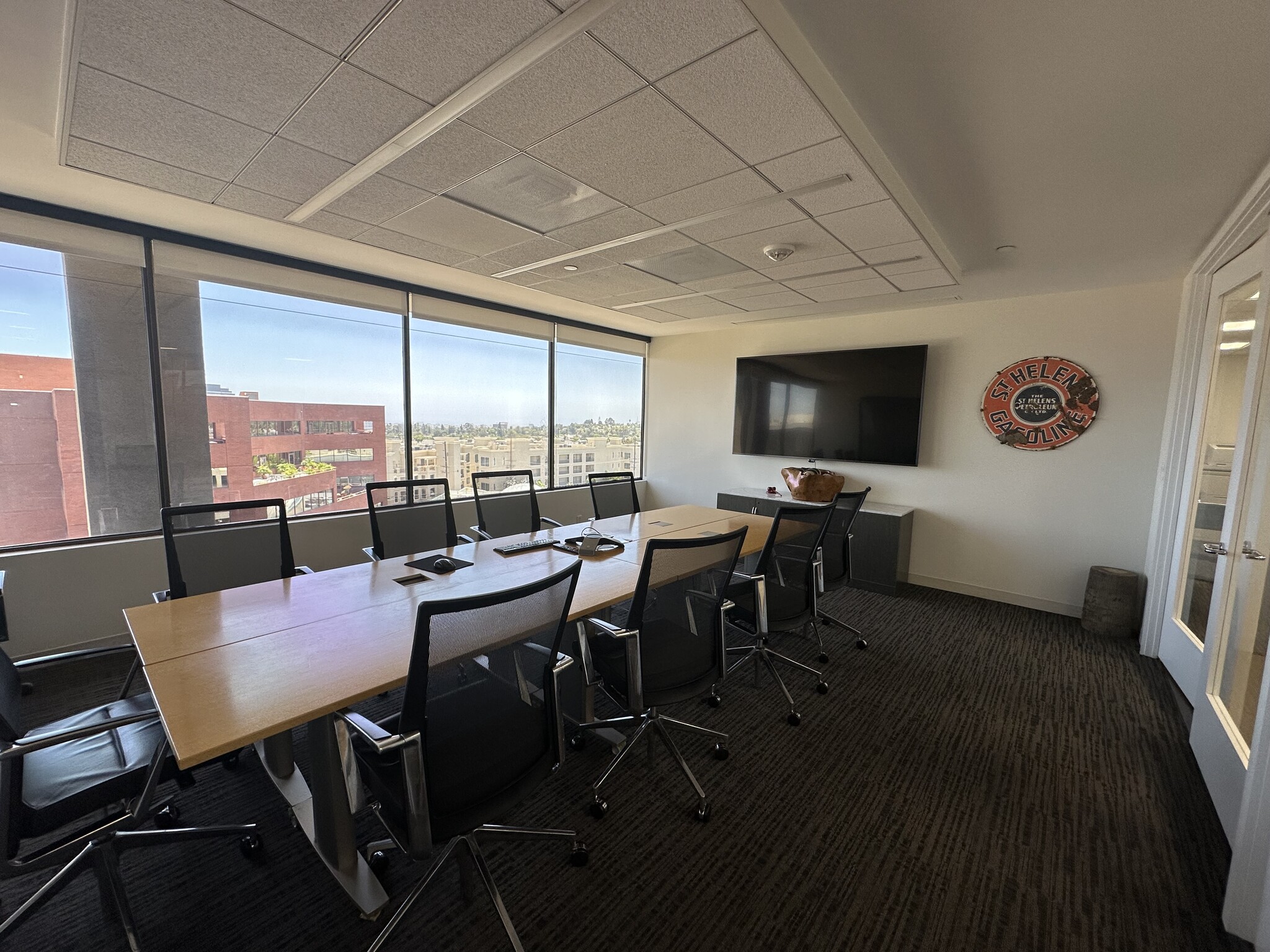 11777 San Vicente Blvd, Los Angeles, CA for lease Interior Photo- Image 1 of 13