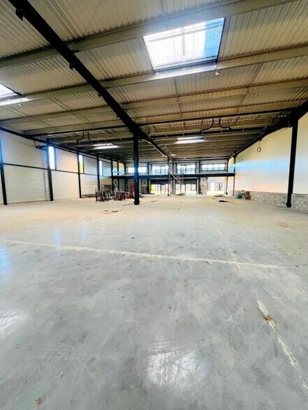 Flex dans Plaisir à louer - Photo du bâtiment - Image 2 de 9