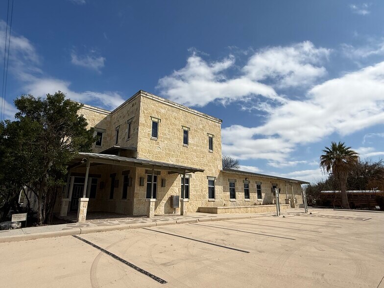 1122 Austin Hwy, San Antonio, TX à louer - Photo principale - Image 1 de 6