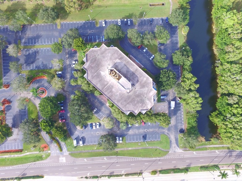 4210 Metro Pky, Fort Myers, FL for lease - Aerial - Image 2 of 40
