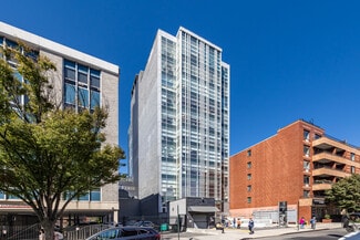 Plus de détails pour 136-33 37th Ave, Flushing, NY - Bureau à vendre