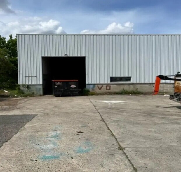 22 Avenue Du Château, SAINT-OUEN-L'AUMONE à louer - Photo du bâtiment - Image 2 de 3