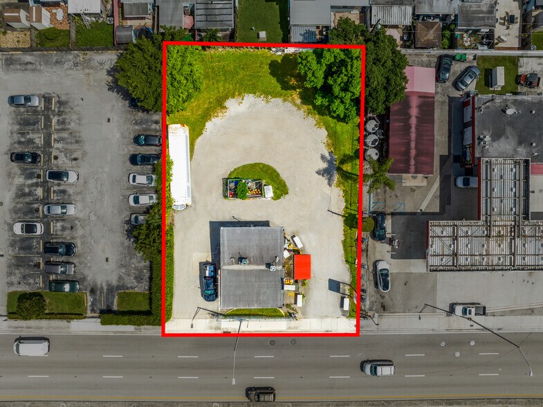 10737 Sw 40th St, Miami, FL à louer - Photo du bâtiment - Image 2 de 22