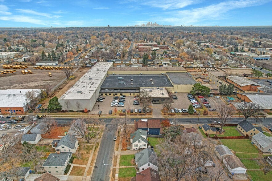 118 W 60th St, Minneapolis, MN for sale - Building Photo - Image 3 of 12
