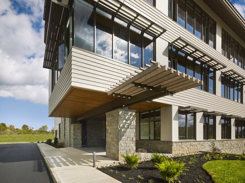 409 Stenton Ave, Flourtown, PA à vendre - Photo du bâtiment - Image 3 de 14