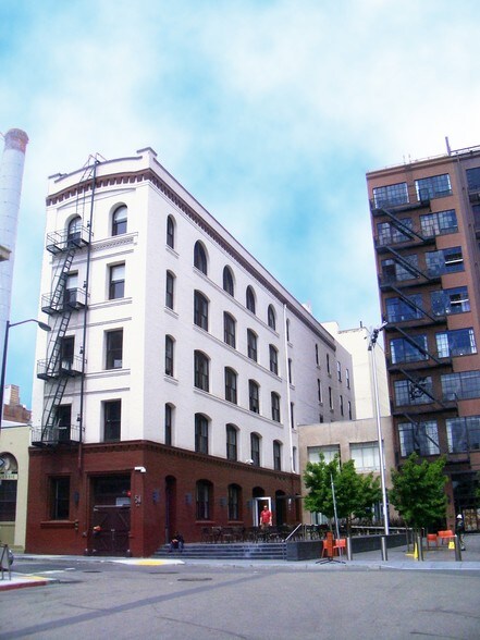 14 Mint Plz, San Francisco, CA à louer - Photo du bâtiment - Image 3 de 7