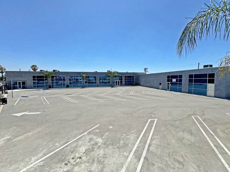 11487 San Fernando Rd, San Fernando, CA for lease - Building Photo - Image 1 of 13