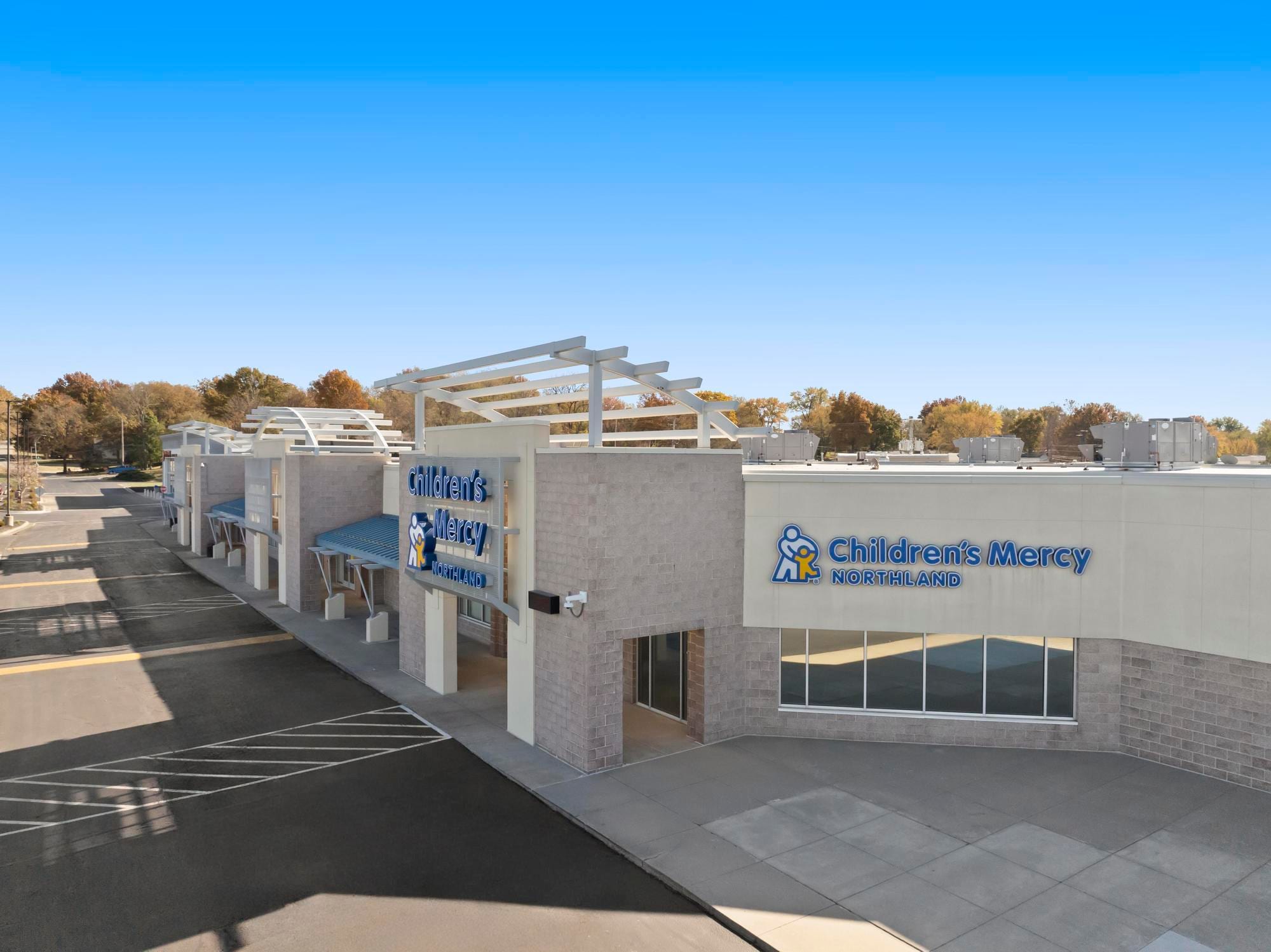 501 NW Barry Rd, Kansas City, MO for lease Primary Photo- Image 1 of 13