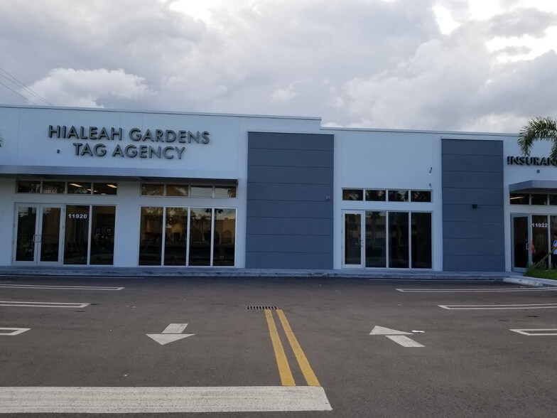 11920 NW 87th Ct, Hialeah Gardens, FL à louer - Photo du bâtiment - Image 2 de 10