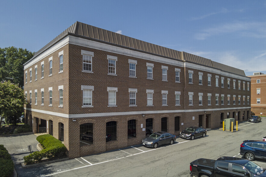 301 N Fairfax St, Alexandria, VA for lease - Building Photo - Image 3 of 7